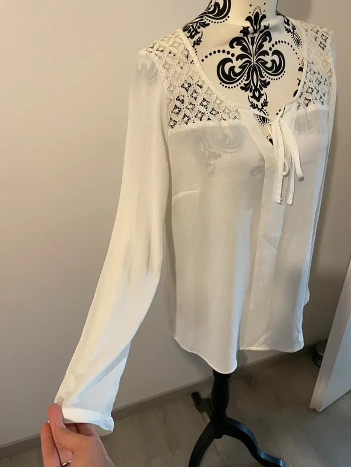 Blouse blanche manches longues col crochet - Taille 42 - photo numéro 3