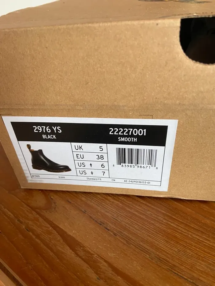 Dr. Martens modèle chelsea - photo numéro 8