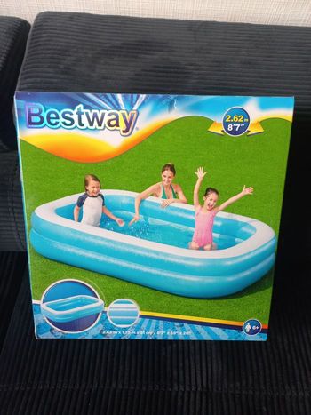 Piscine rectangulaire Bestway neuve