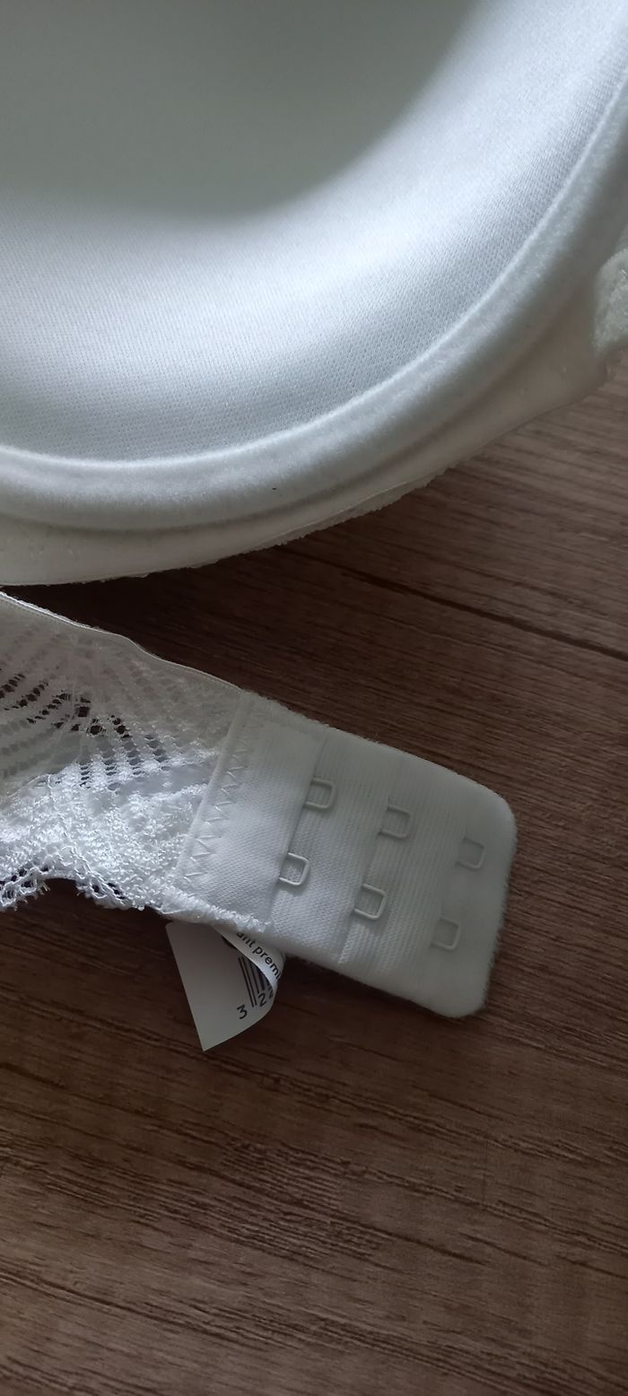 Soutien-gorge 90 % dentelle neuf 95d - photo numéro 6