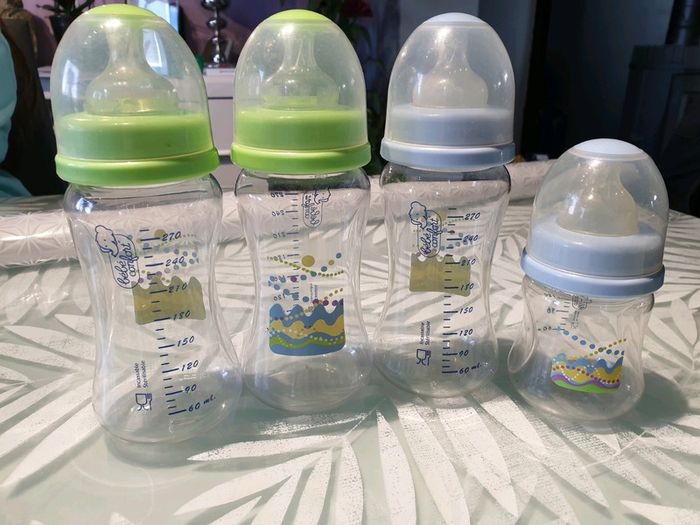 Lot de 4 biberons bébé confort