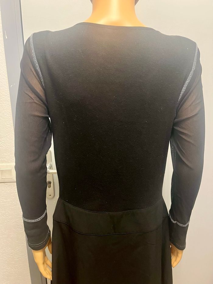 Robe noire Lewinger - photo numéro 7