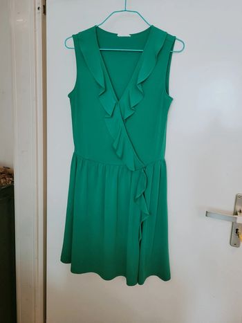 Robe verte Cache Cache