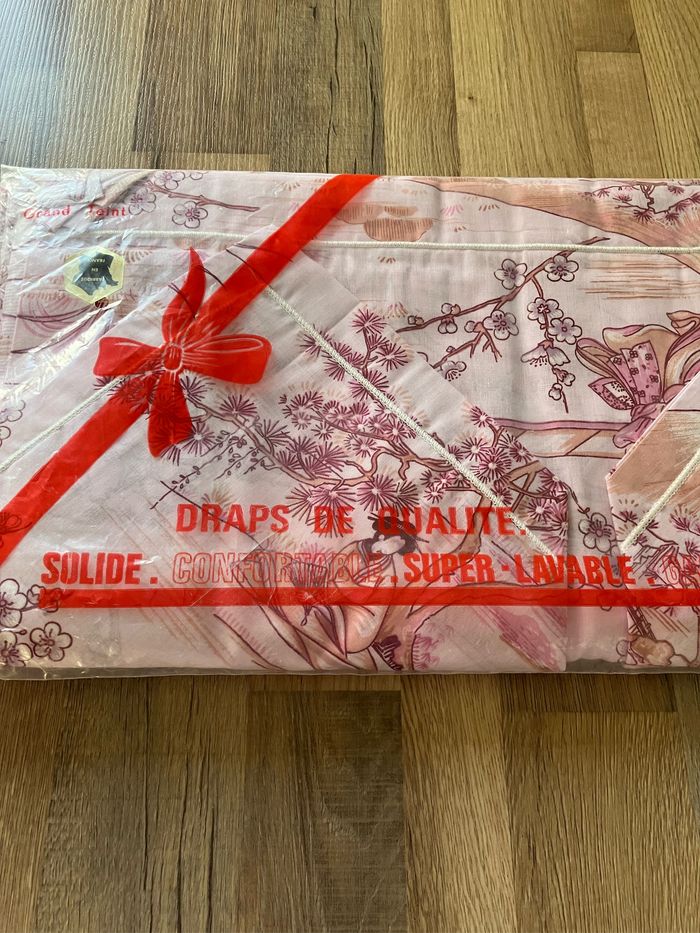 Vintage-Très belle parure de lit rose neuve-Motifs japonisants - photo numéro 2