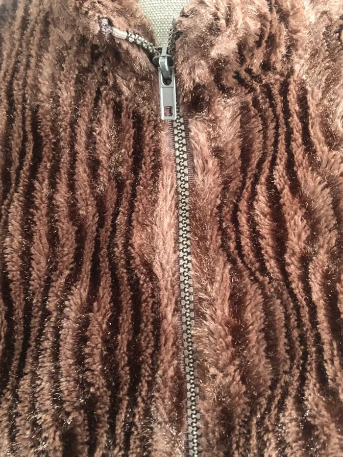 Veste fausse fourrure T.38 - photo numéro 2