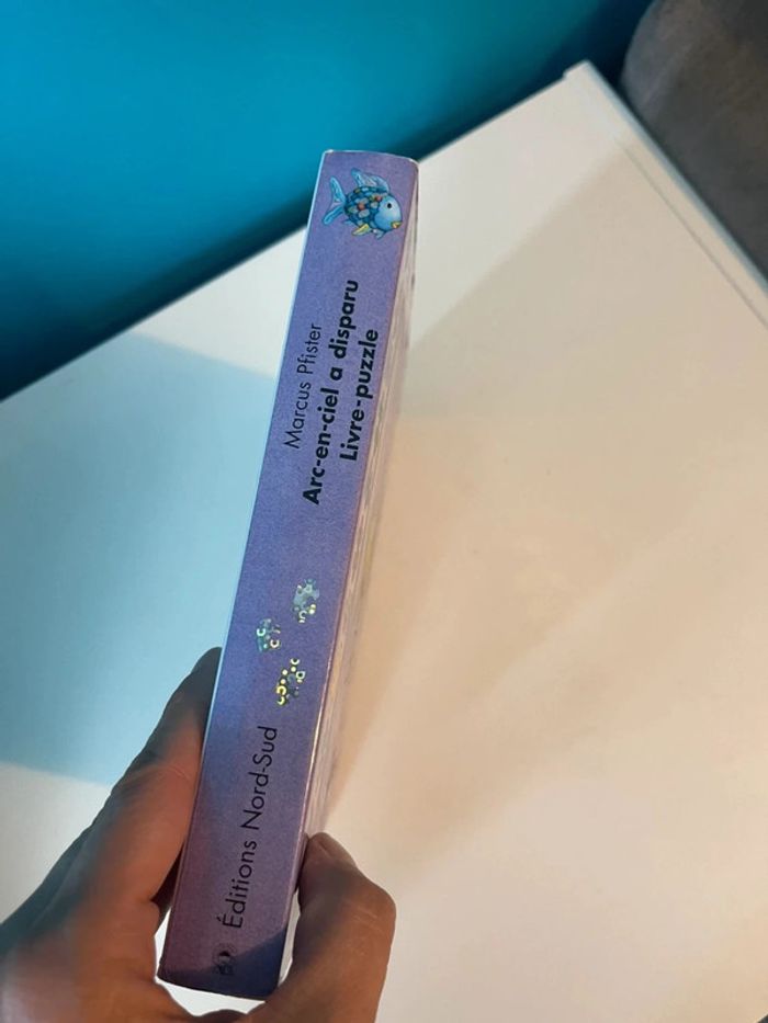 Livre puzzle arc en ciel a disparu - photo numéro 2