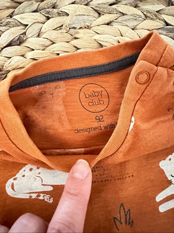 💜 Teeshirt orange c&a taille 24 mois 💜 - photo numéro 4
