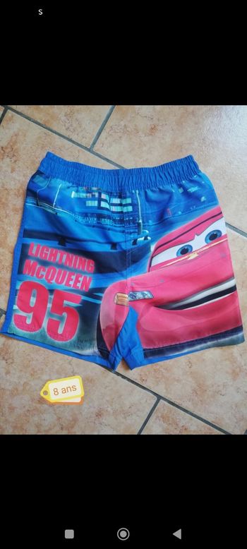 Short de bain" cars" taille 8 ans