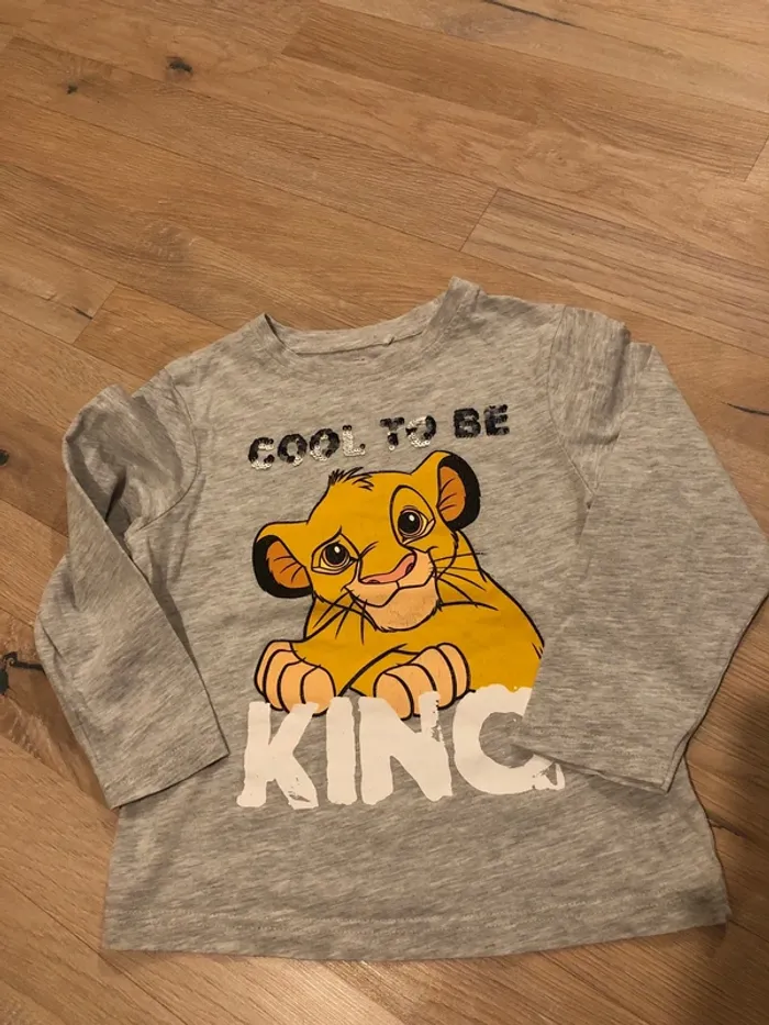 Tee shirt