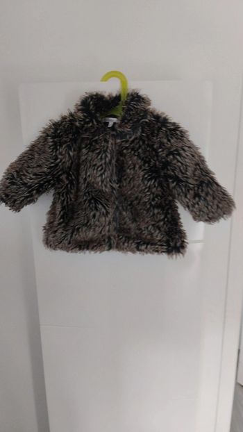 Manteau à poils fille 12 mois