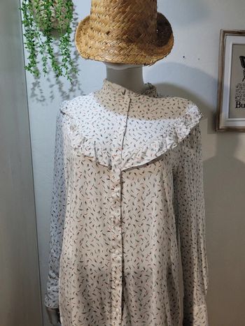 Chemise à volants