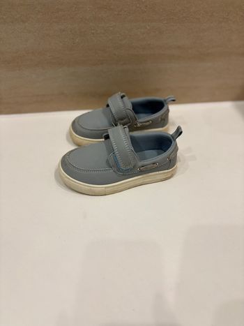 👟 Jolie paire de chaussures pour enfant – Très bon état !
