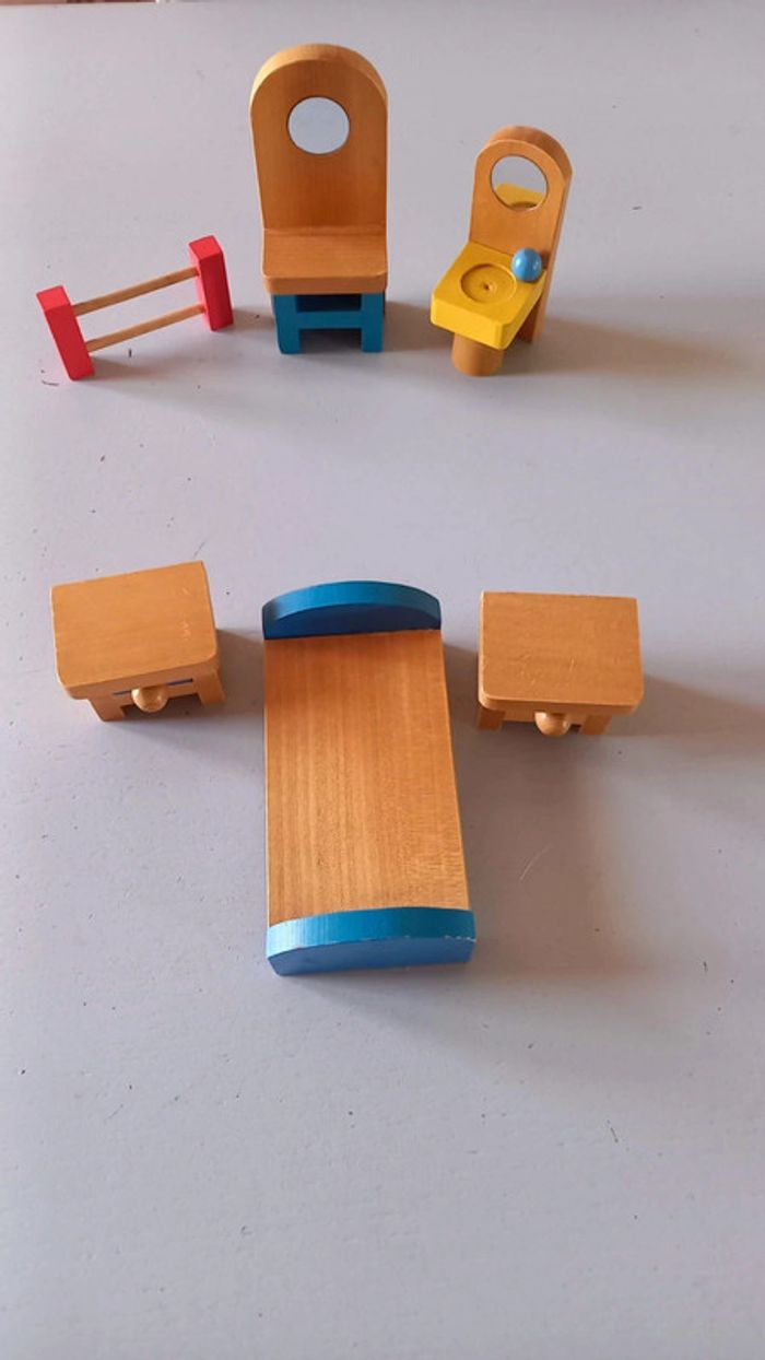 Jouets en bois la chambre. - photo numéro 3