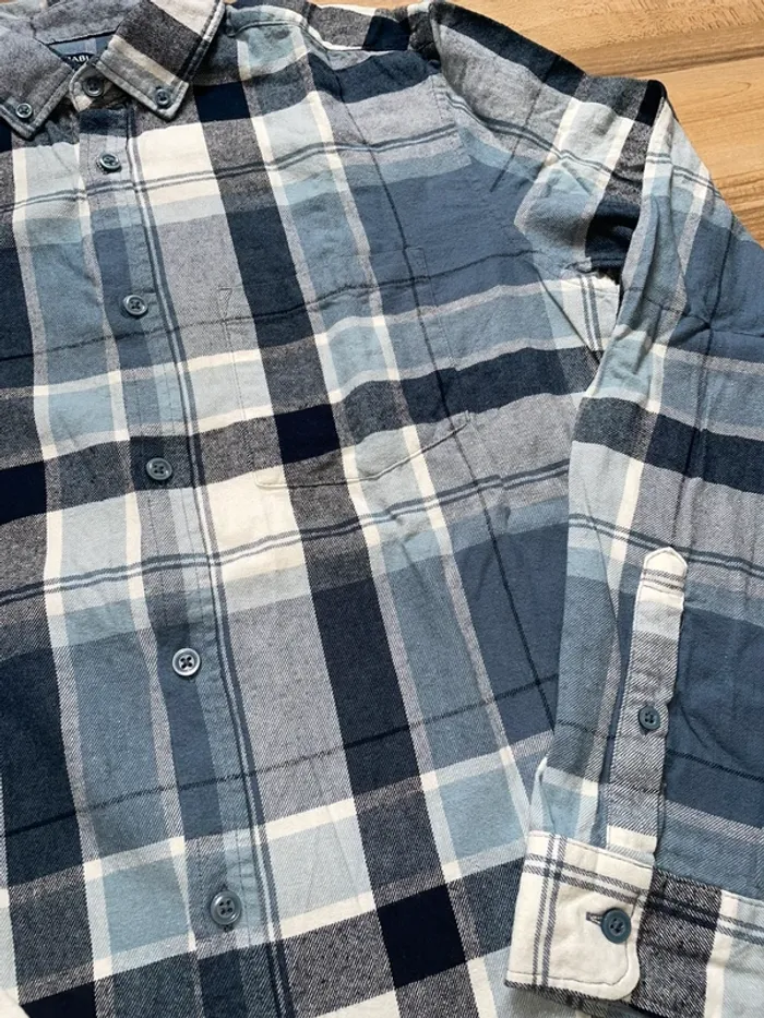 Chemise taille M - photo numéro 2