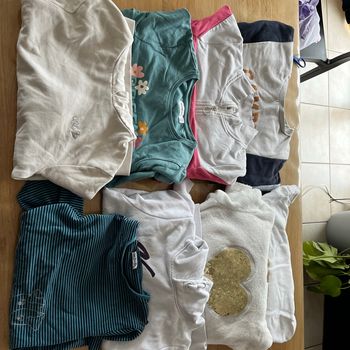 Lot de  7 pull  et 1 t shirt
