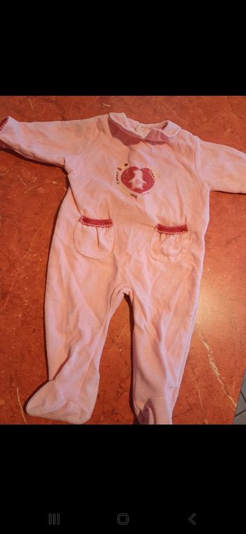 Pyjama bébé taille 6 mois
