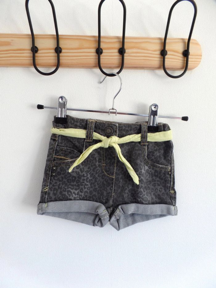 Short en jean Kiabi imprimé léopard 18 mois