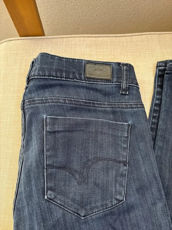 Jean lee cooper taille 40 - photo numéro 2