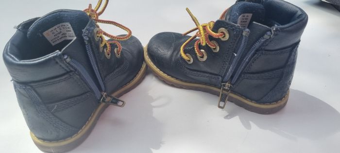 Bottes Timberland
Taille 23 Cuir - photo numéro 8