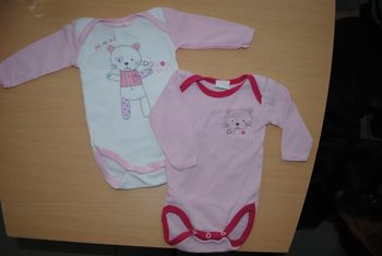 Lot 2 bodies fille