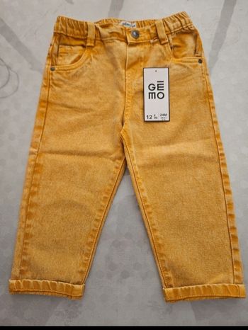 Jean moutarde (24m).