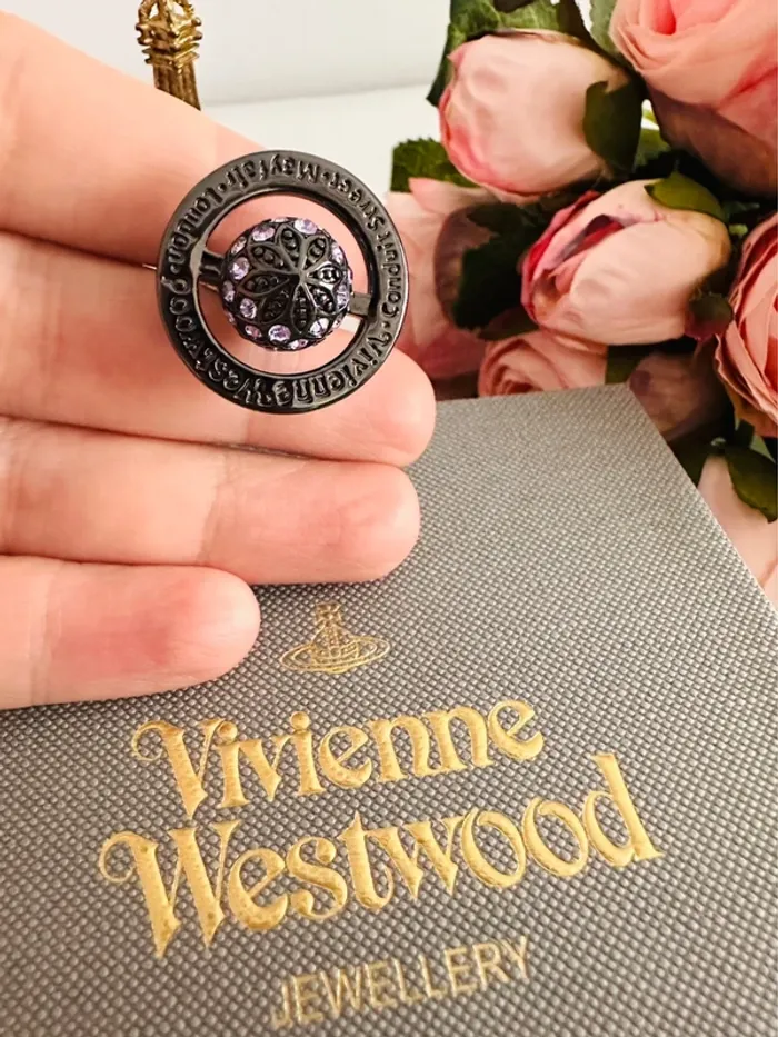 🪐Collier Vivienne Westwood orbite noir et zirconiums violets - photo numéro 5