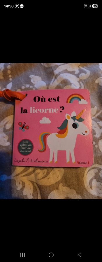Livre licorne avec volet feutrine 