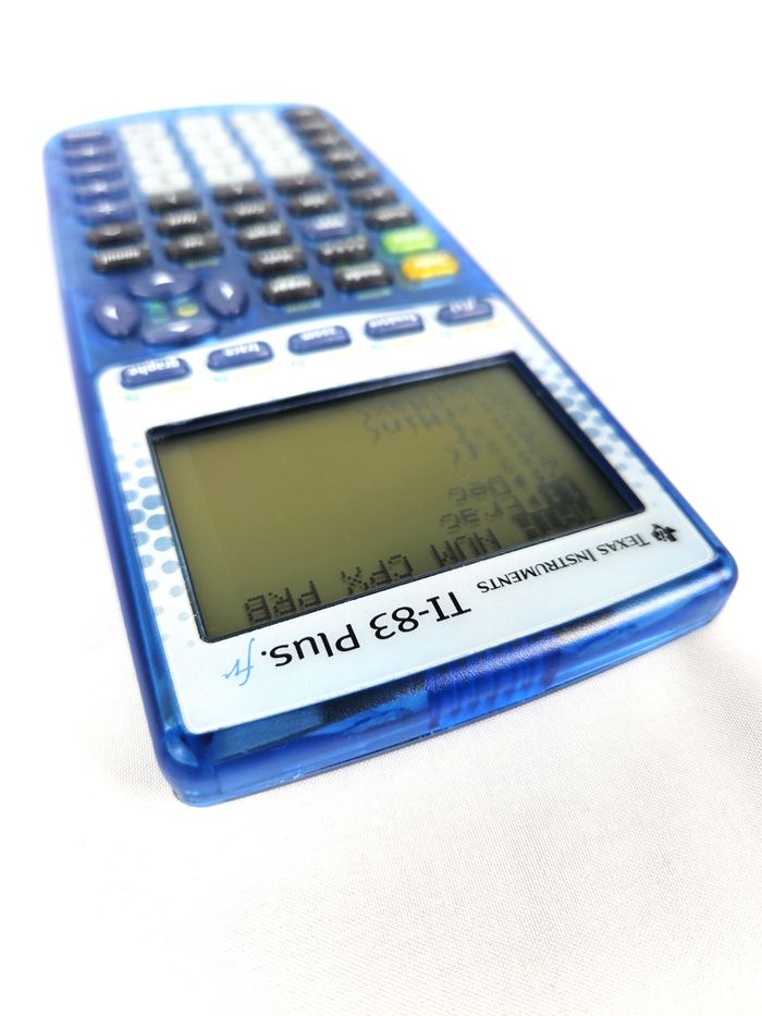 Calculatrice Texas Instruments TI-83 Plus Bleue - Très Bon État - photo numéro 3