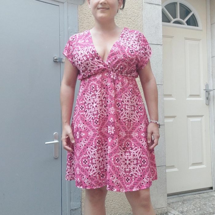 Superbe robe rue des Abesses 36