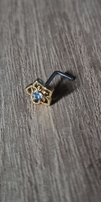 Piercing nez étoile