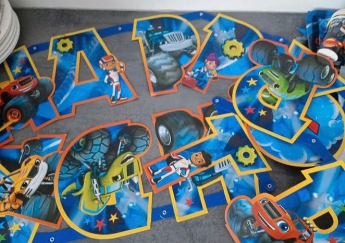 Décoration anniversaire blaze et les monsters machine - photo numéro 3