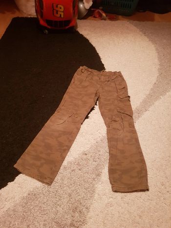 Pantalon garçon effet treillis 7 ans