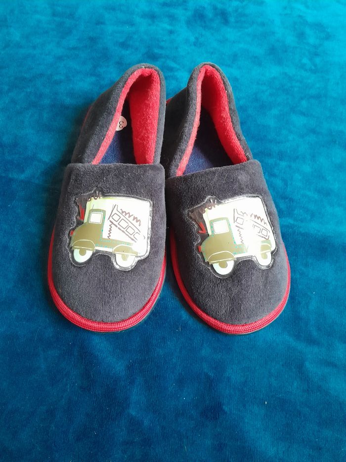 Chaussons Neuf garçon T32