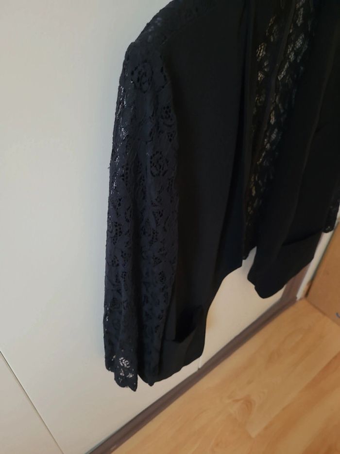 Blazer noir en dentelle neuf - photo numéro 2