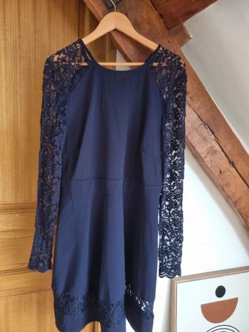 robe bleu dentelle