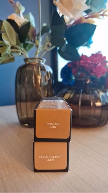 Hudabeauty fauxfiltrer luminous matte correcteur liquide lot de 2 pièces sugar biscuit 3.5N praline 6.3N 9ml neuf jamais utilisé jamais ouvert