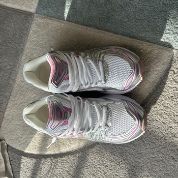 ASICS kayano pink