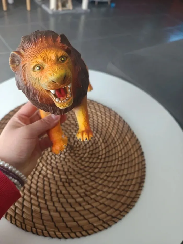Lion jouet - photo numéro 3