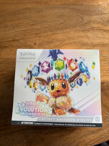 Pokémon - ETB Evolution Prismatique EV8.5 Scellé FR