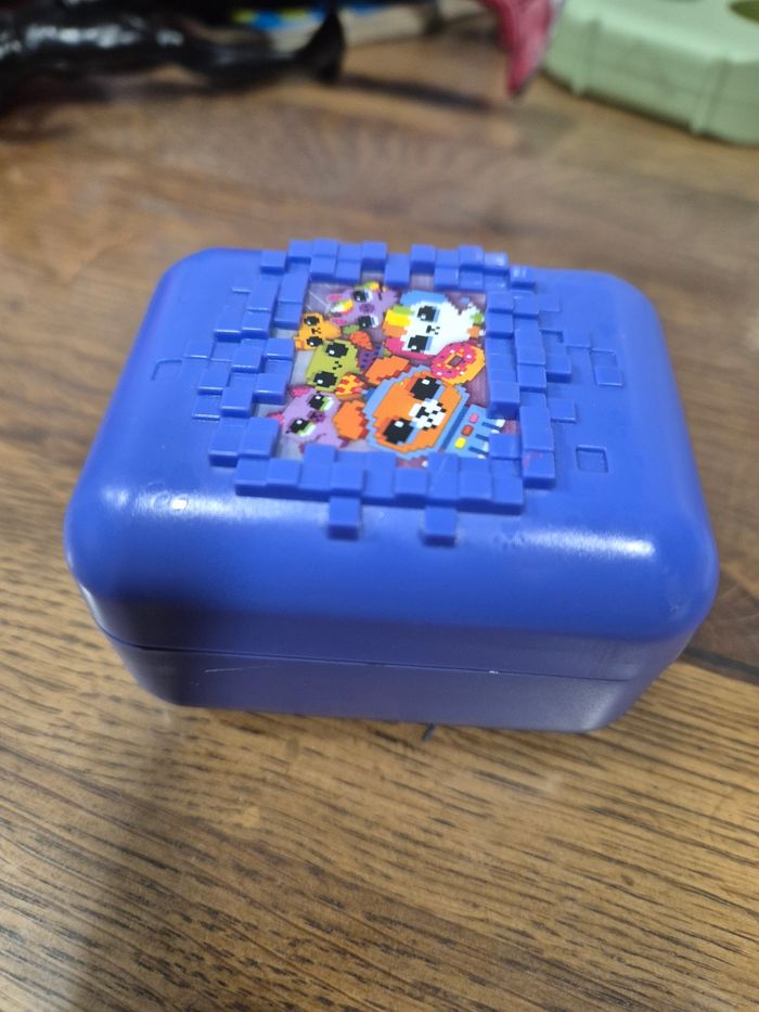 Jouet bitzee violet voir photo - photo numéro 3