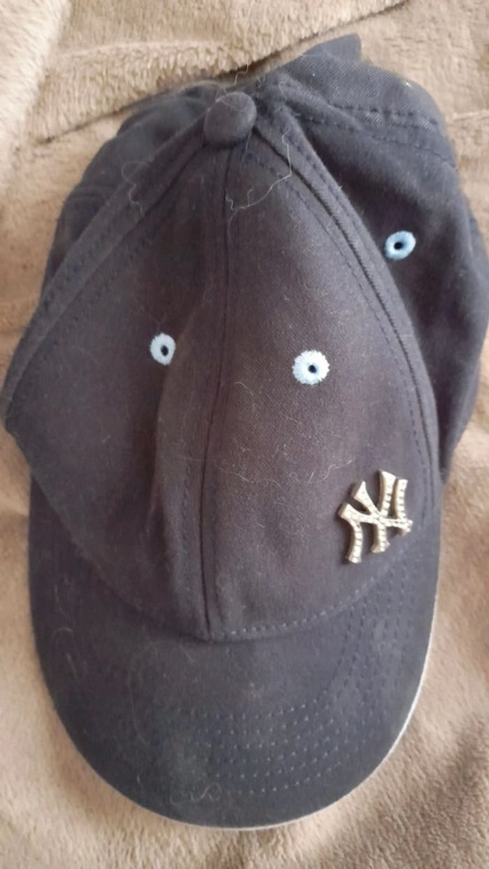 2 casquettes - photo numéro 2