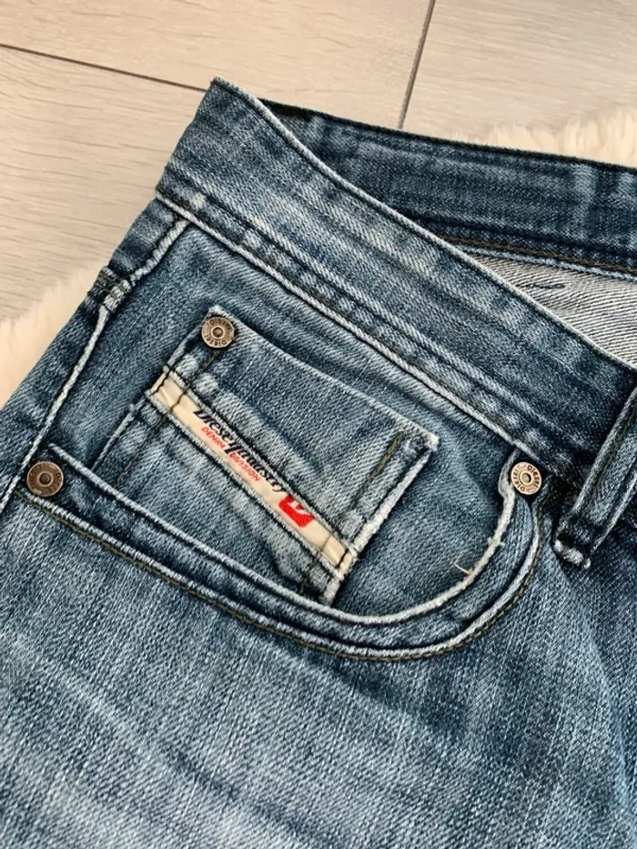 Jean diesel coupe droite pour Homme taille 46 - photo numéro 2