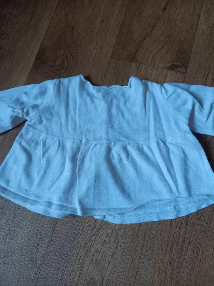 Lot gilets 18 mois - photo numéro 3
