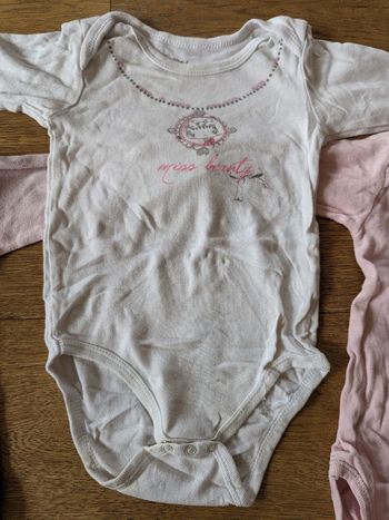 Lot 3 bodies kitchoun 18 mois