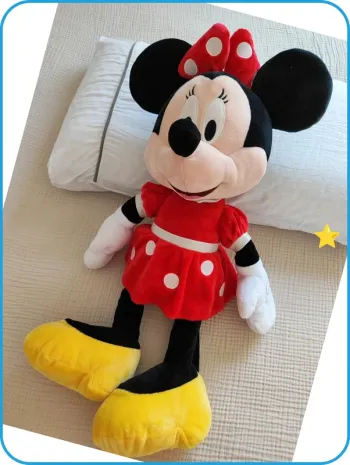 Peluche " Minnie" robe rouge