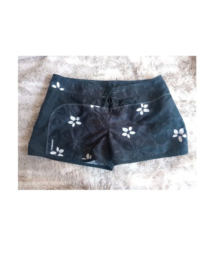 Short court noir à fleurs T42 - Tribord