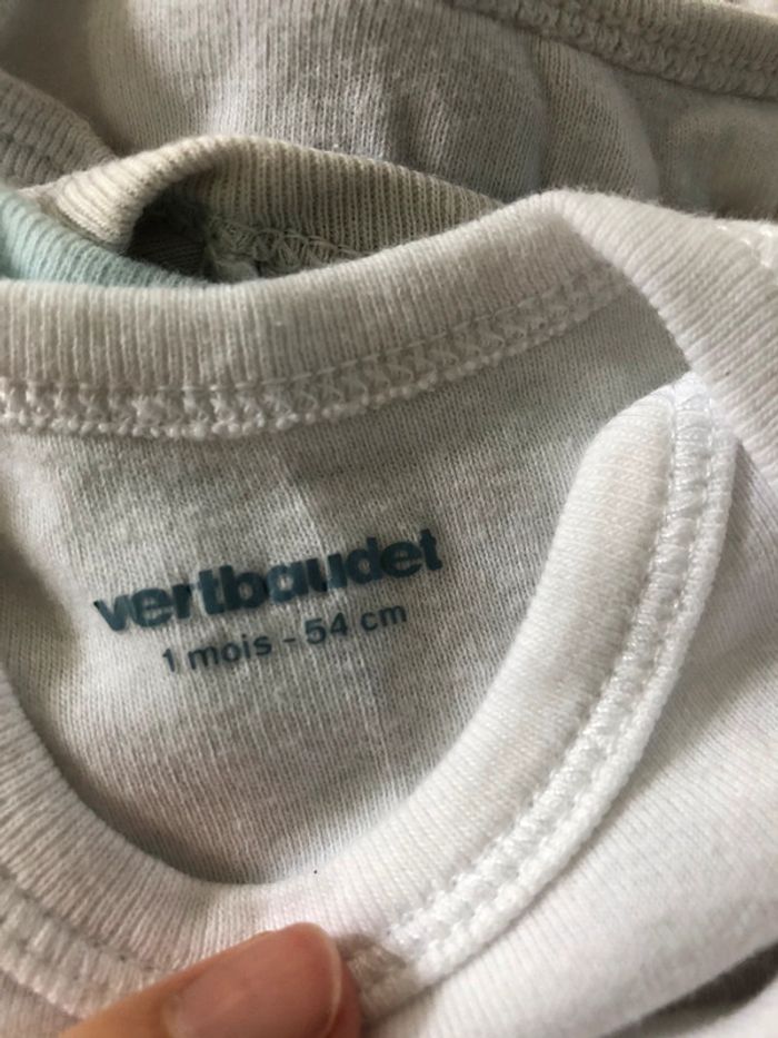 Lot 9 bodys manches courtes 1 mois - photo numéro 12