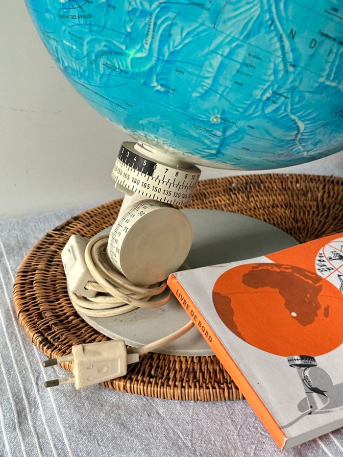 Globe terrestre lumineux vintage - photo numéro 3