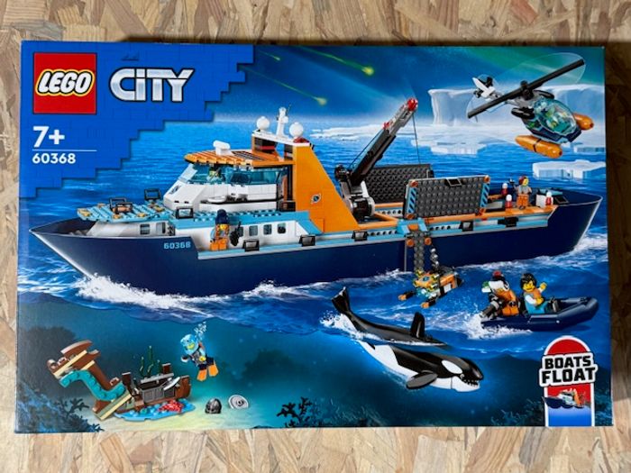 LEGO 60368 : Le navire d’exploration arctique