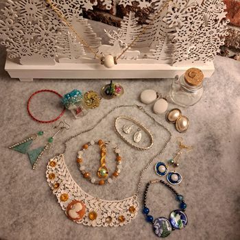 Lot de bijoux diverses multicolore